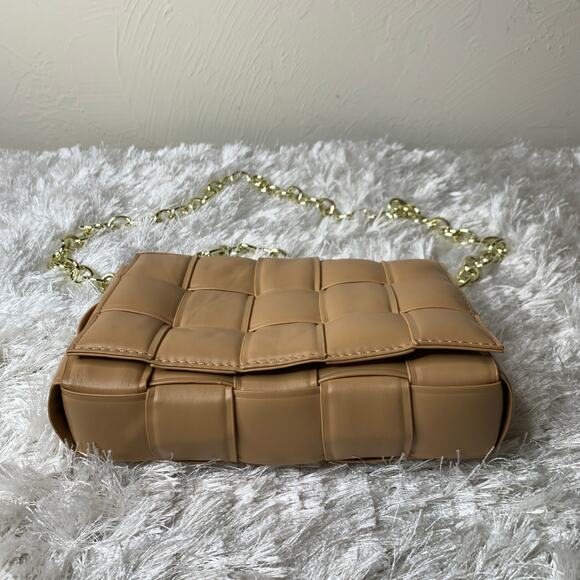 Camel Tan Woven Box Shaped Cross Body Bag 9 x 6 x 2.5" - Picture 4 of 7